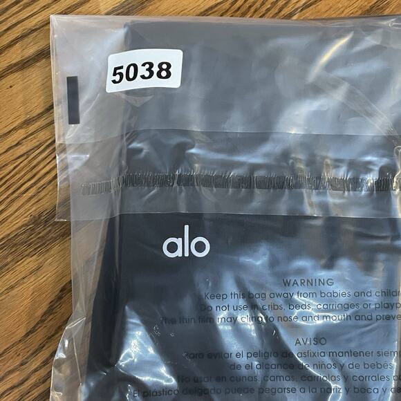 Alo Leggings Womens XS Black Airbrush Facet Workout Gym Running Mid Rise Yoga - Picture 13 of 13